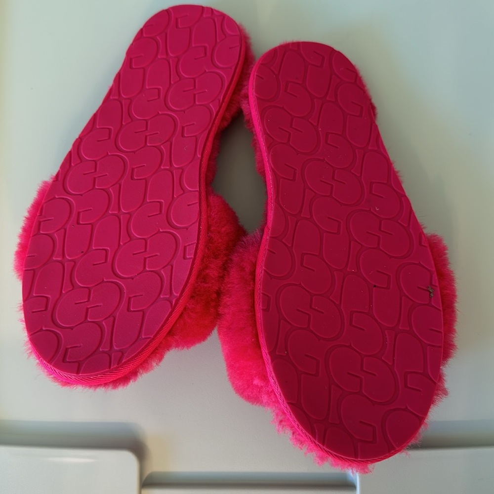 Ugg slippers - Picture 3 of 3